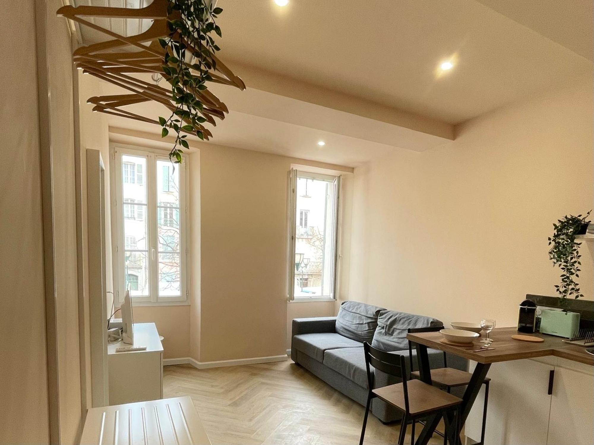 Studio Malibu Central, Lumineux Et Confortable Appartement Hyères Buitenkant foto